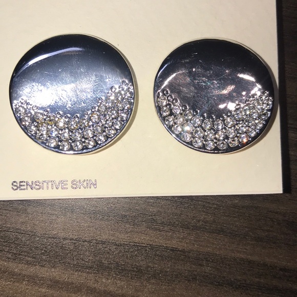 Dillards Jewelry Silver Clip Earrings Sensitive Skin Brand New